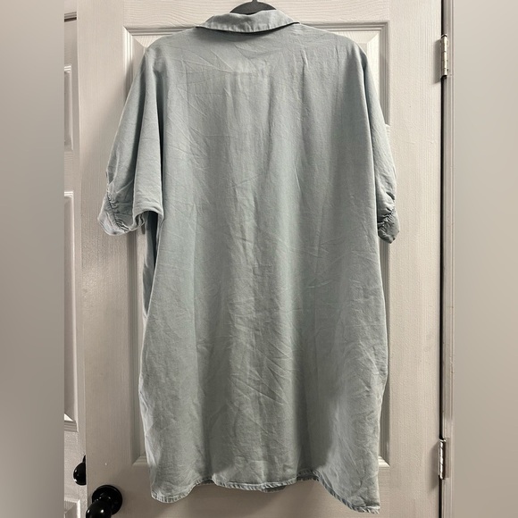 NWT Allie Rose Chambray Denim Shirt Dress in Light Wash - Picture 10 of 12